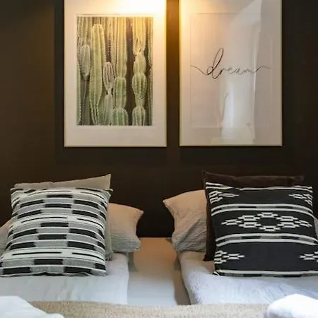 Apartamento A *